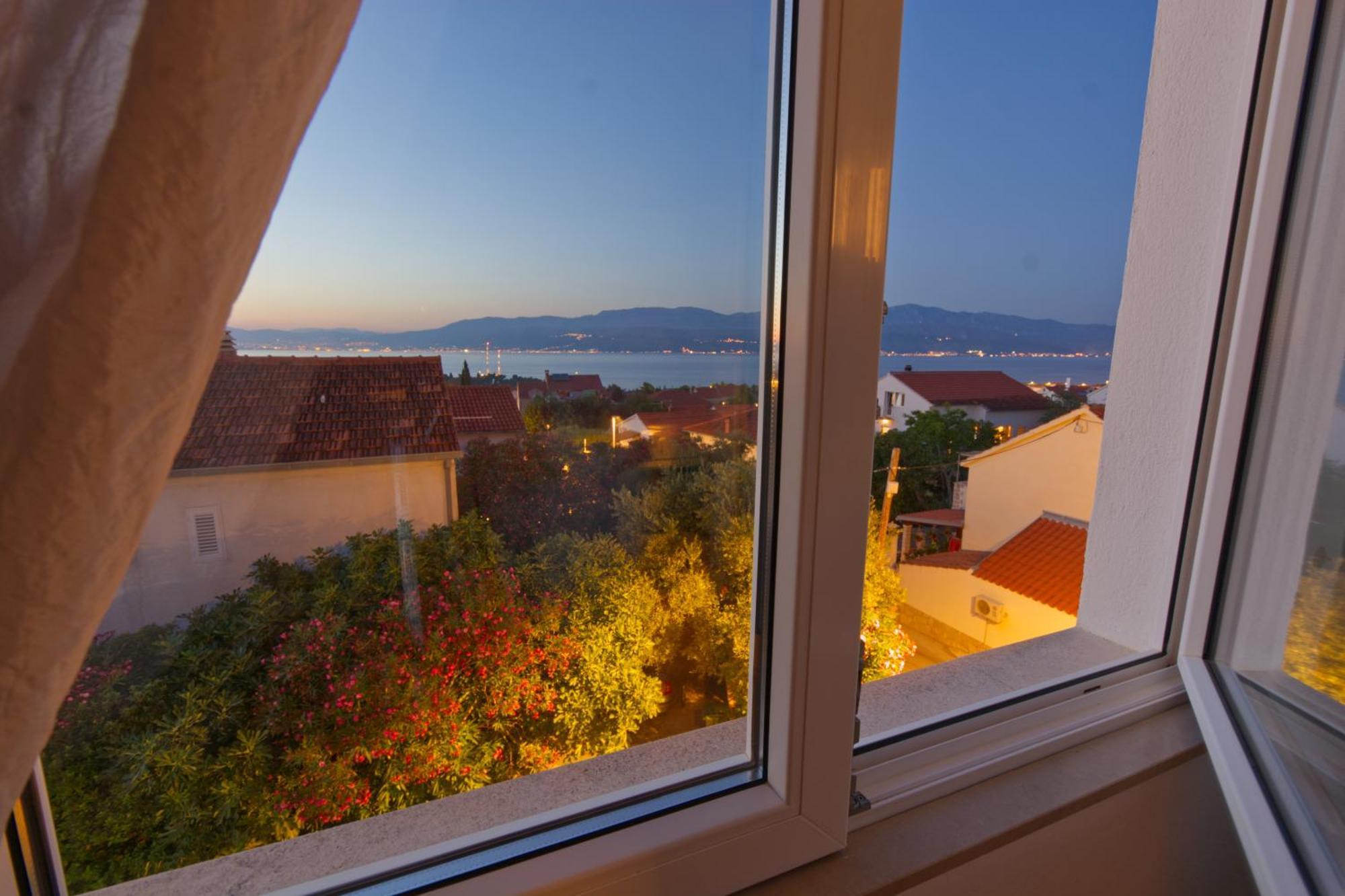Apartments Residence Sunce Supetar - Cozy Base To Stay And Explore Island Brac Free Parking Exterior photo