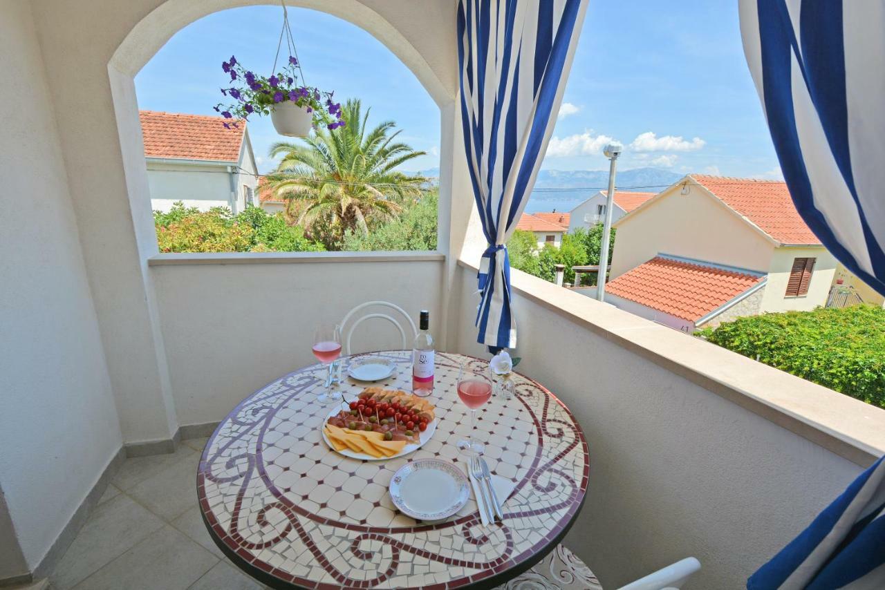 Apartments Residence Sunce Supetar - Cozy Base To Stay And Explore Island Brac Free Parking Exterior photo